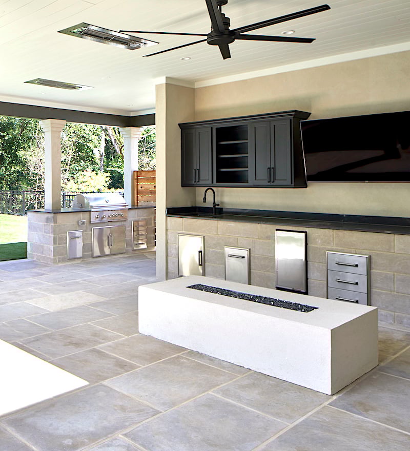 Polycor-Estate-Veneer-Series-Vanderbilt-Thin-Veneer-Outdoor-Kitchen-Indiana-Limestone-Full-Color-Blend-2