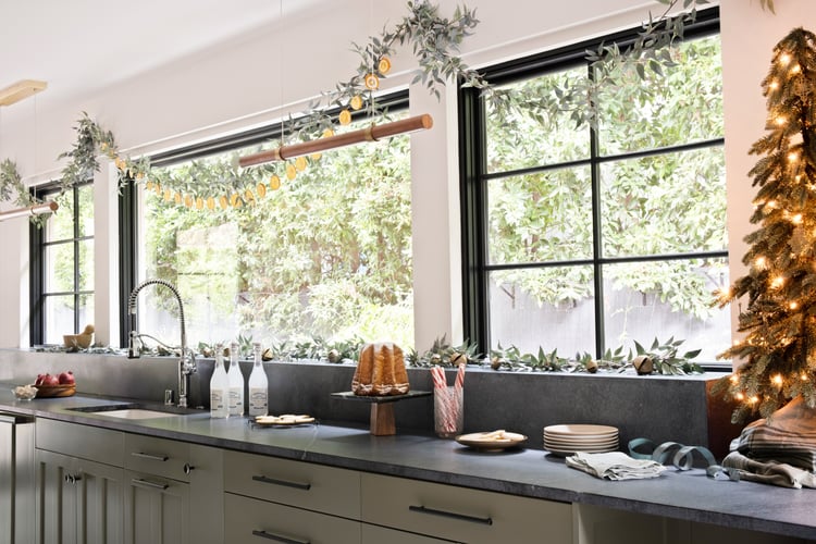 Alberene-Soapstone-Kitchen-Holiday-Laurie-March-1