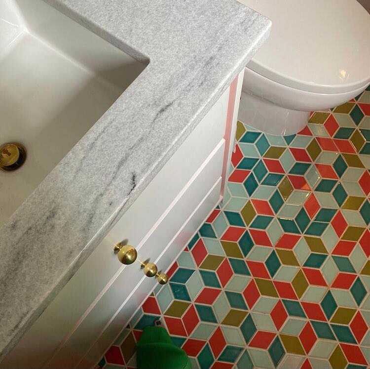 MA Allen's Georgian home's bathroom with marble