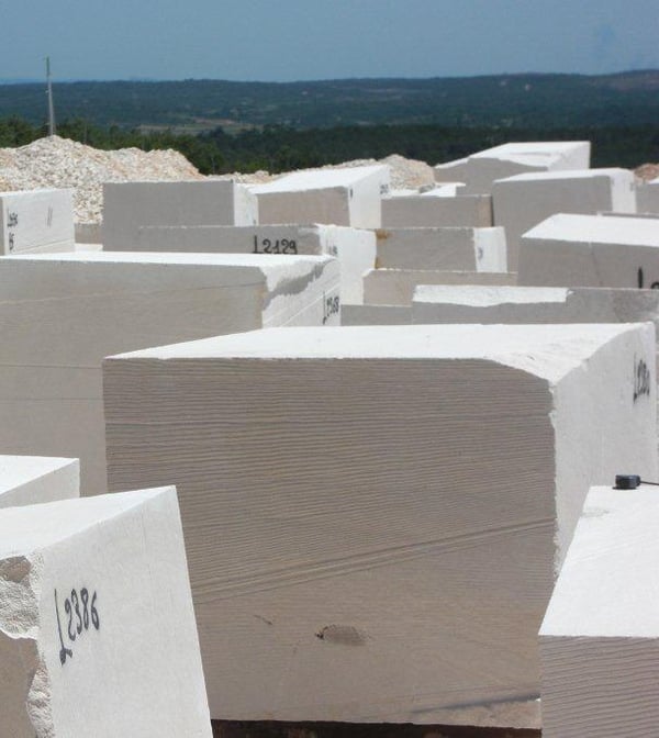 Polycor Lens French Limestone Blocks