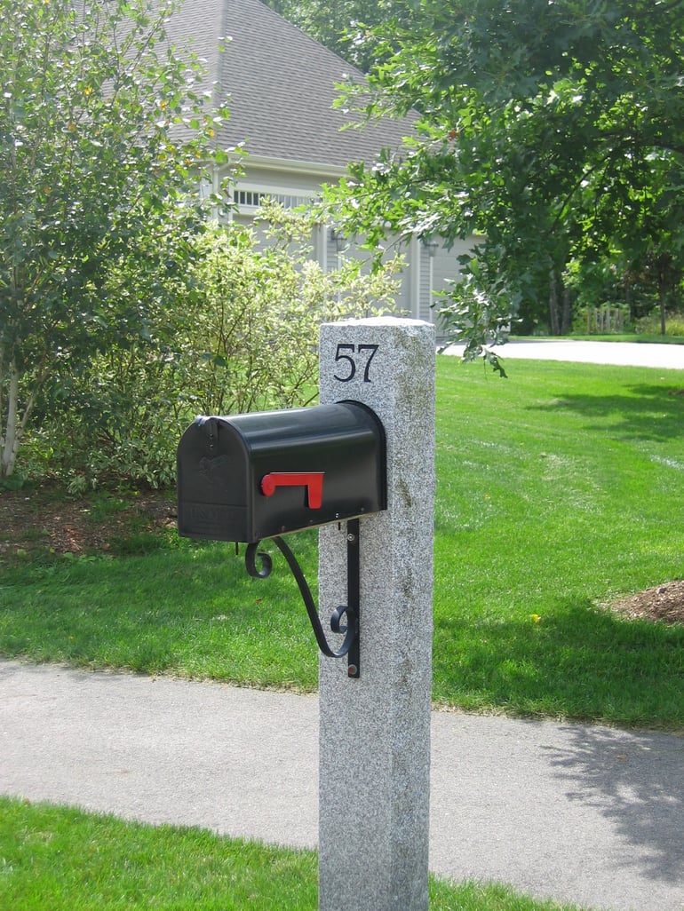 Granite mailbox posts Polycor