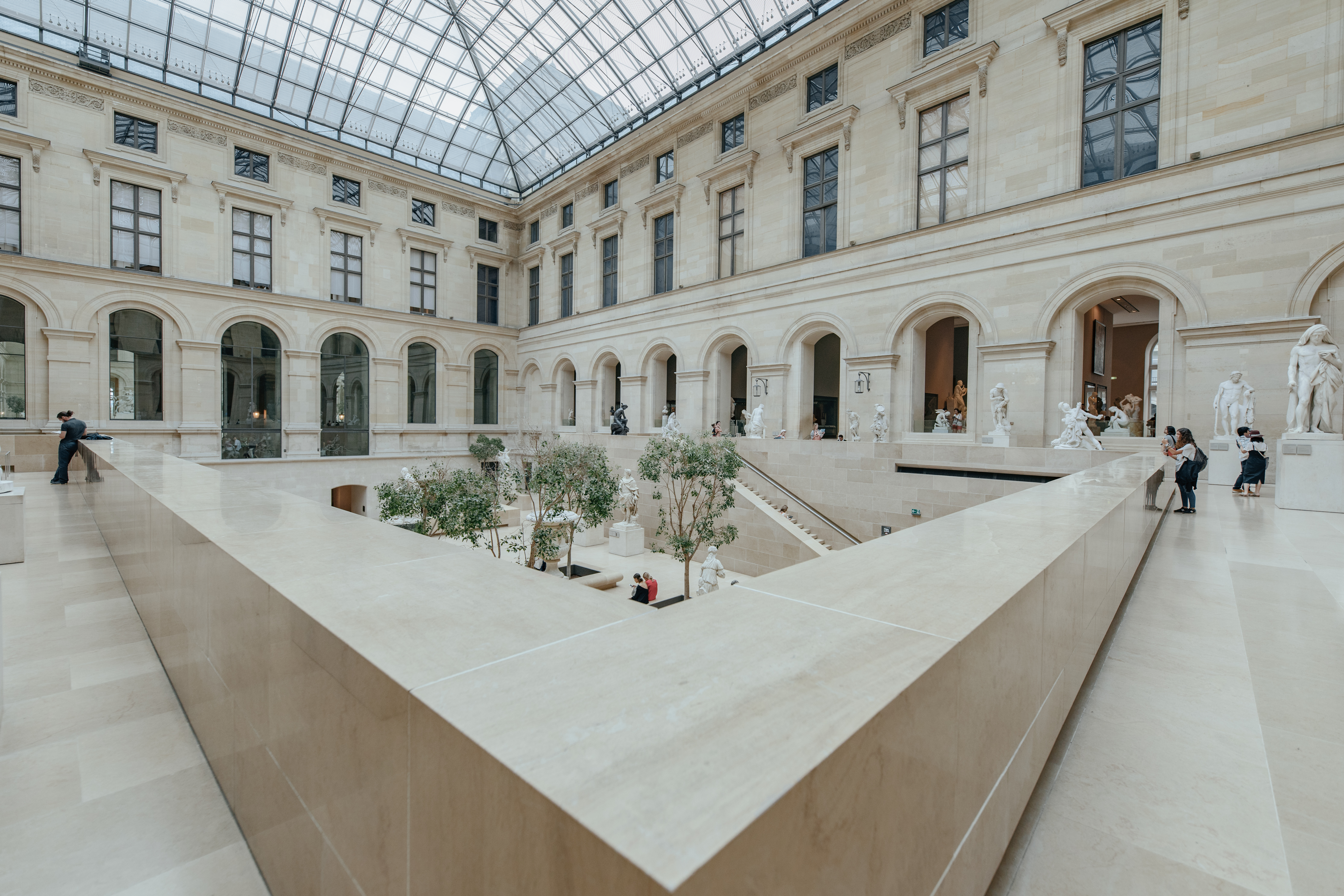 Polycor-french-limestone-Musée du Louvre - Chassagne Beige Clair 2