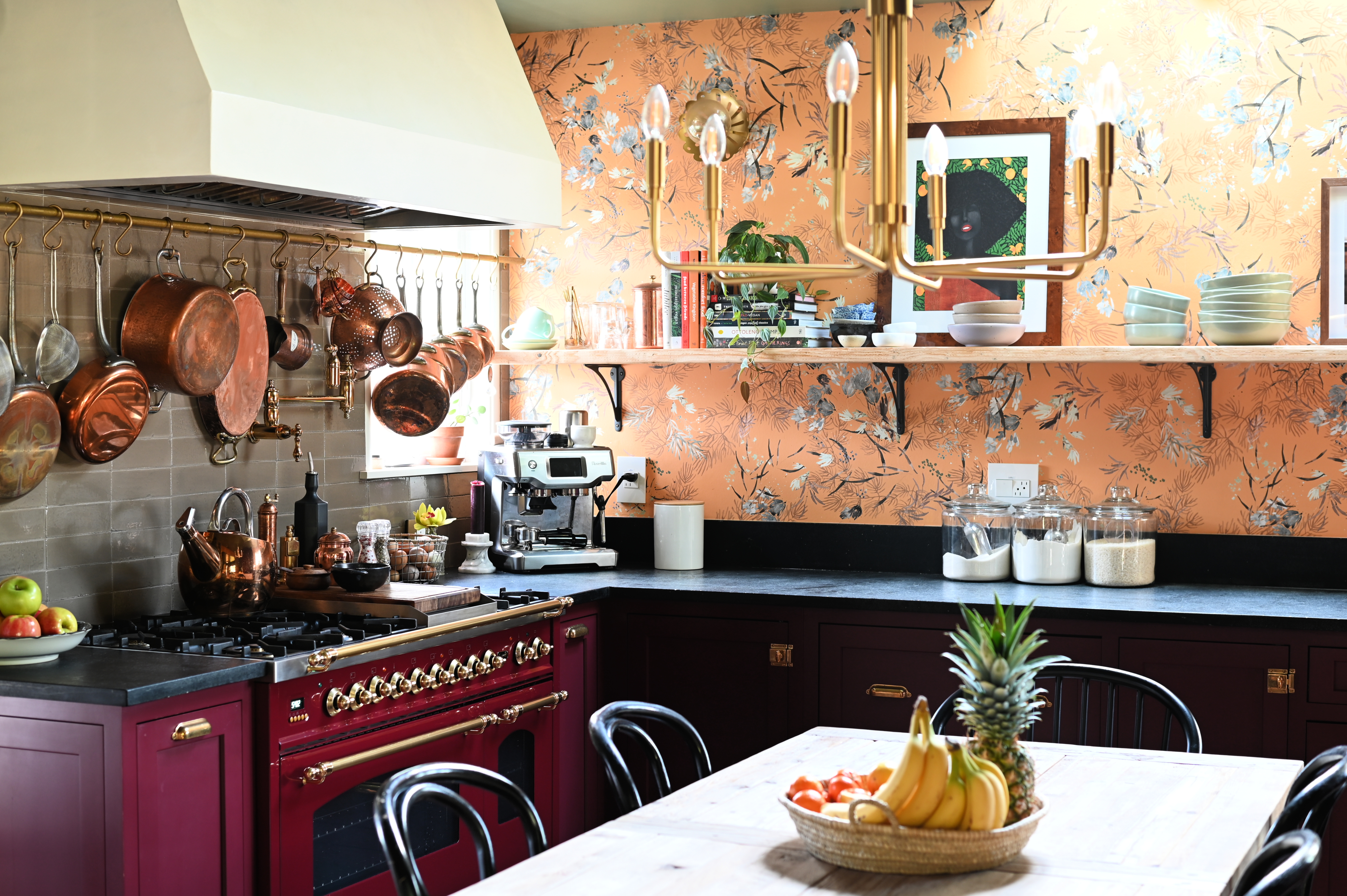 Soapstone goes bold in Shavonda Gardner's cottage bungalow kitchen