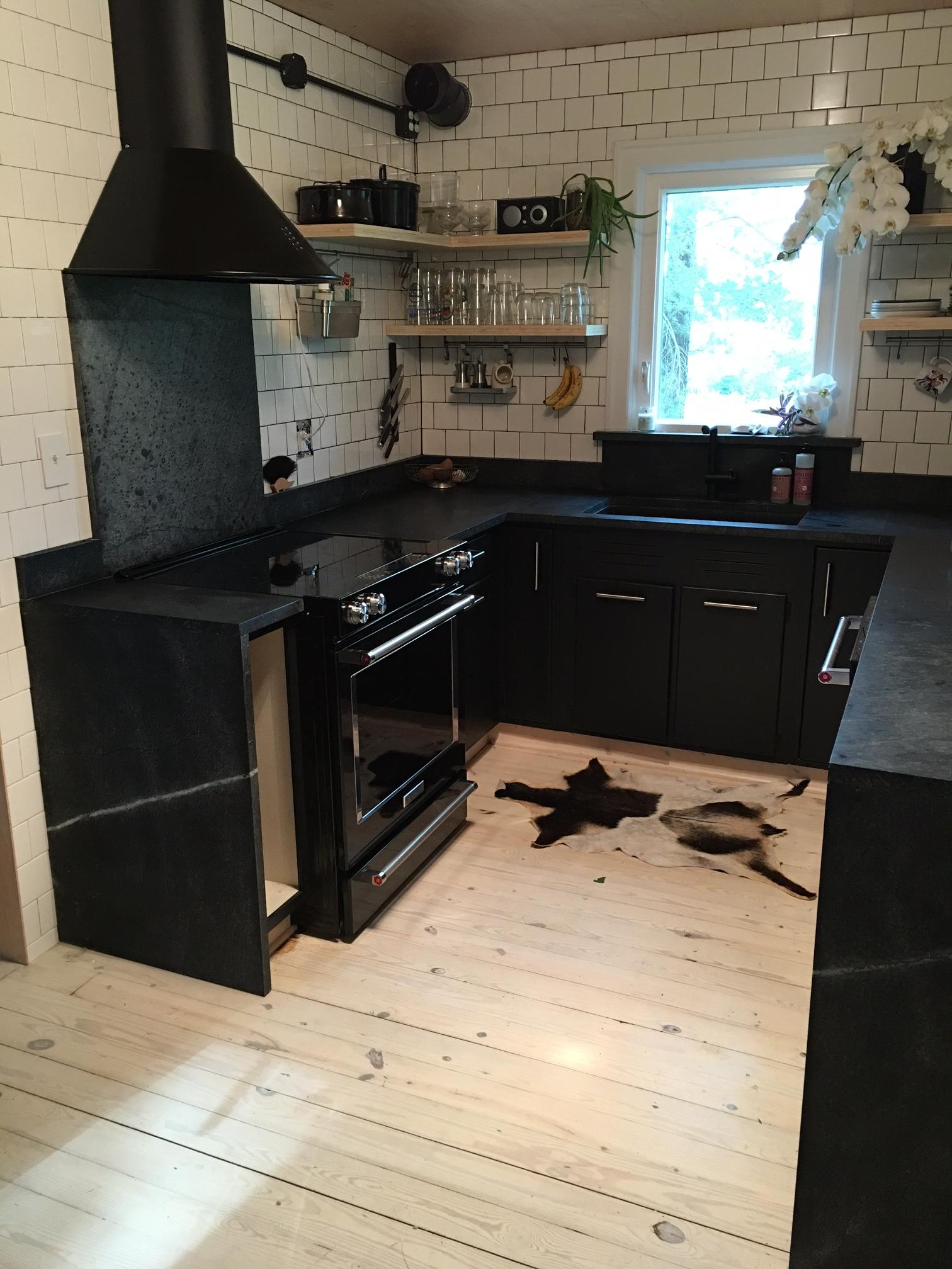 Diy Soapstone Counters Yes They Did See The Kitchen